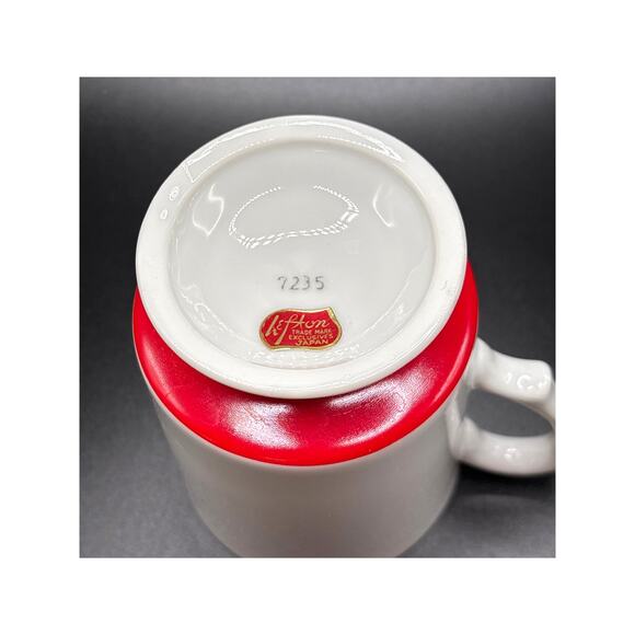 Lefton Santa Claus Merry Christmas Red Pedestal Mug with Handle Made in Japan - Picture 6 of 6